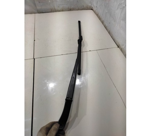 Стеклоочиститель (передний, левый)