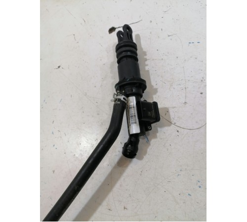 Главный цилиндр сцепления