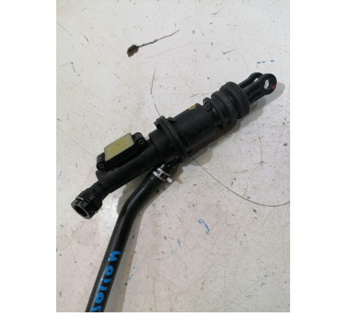 Главный цилиндр сцепления