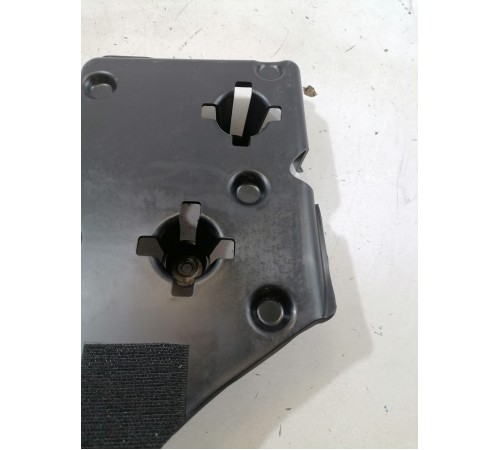 Пластик салона передний левый