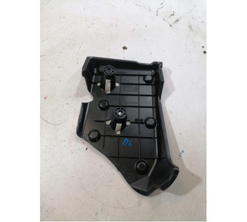 Пластик салона передний левый