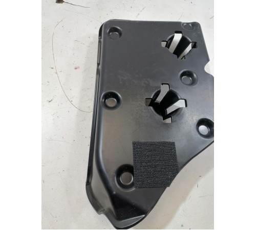 Пластик салона передний левый