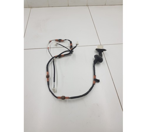 Электропроводка двери задняя левая