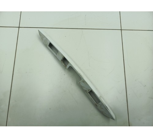 Накладка крышки багажника