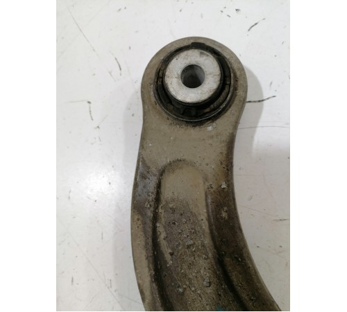 Рычаг задний левый