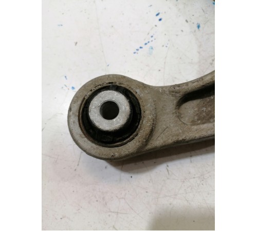 Рычаг задний левый