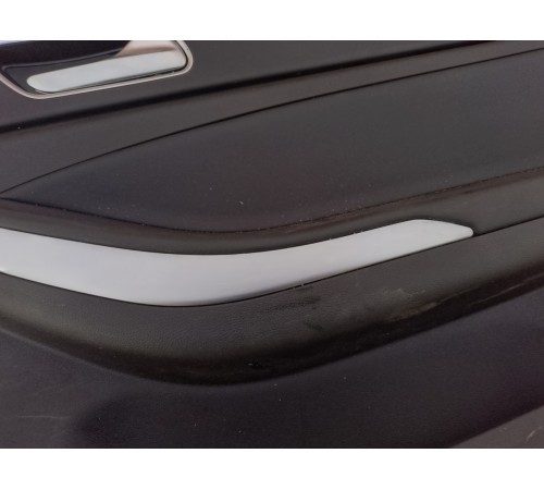 Обшивка двери передняя правая