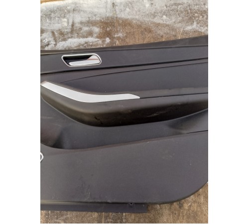 Обшивка двери передняя правая