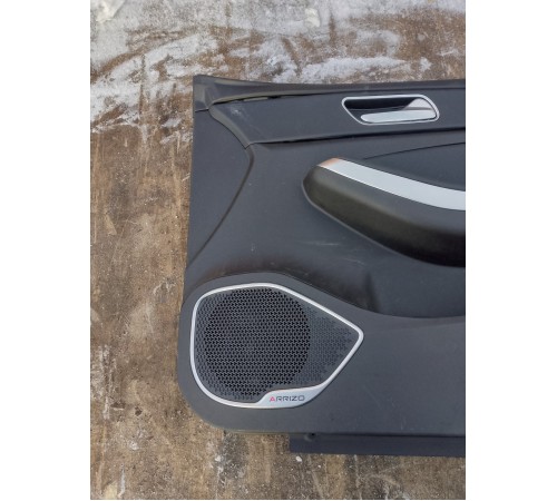 Обшивка двери передняя правая