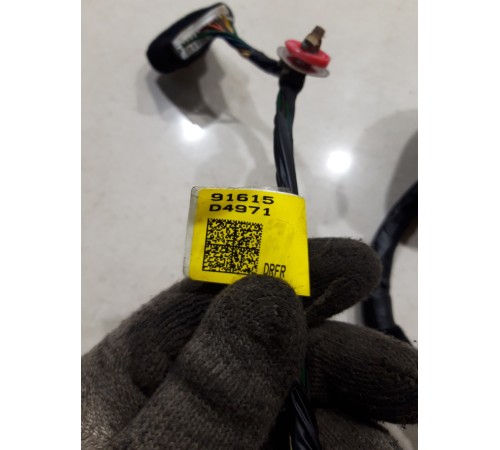 Электропроводка двери (передняя правая)