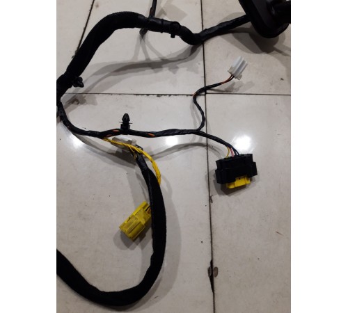 Электропроводка двери (передняя правая)