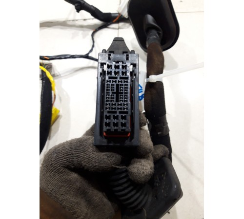 Электропроводка двери (передняя правая)