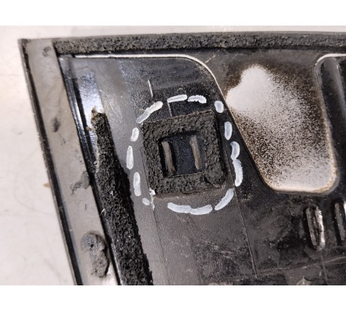 Молдинг двери(передний левый)