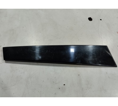 Молдинг двери(передний левый)