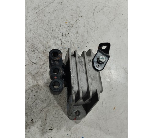 Подушка (опора) двигателя