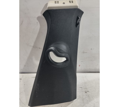 Обшивка центральной стойки(правая верхняя)