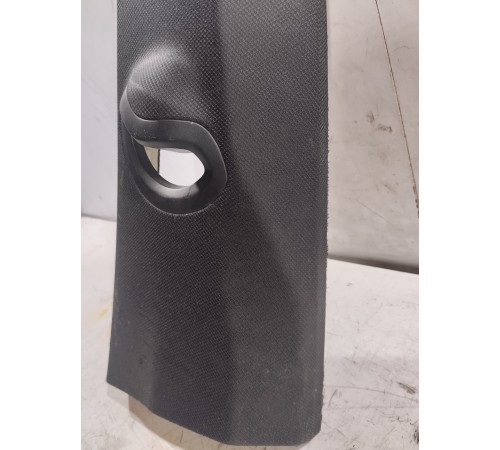 Обшивка центральной стойки(правая верхняя)