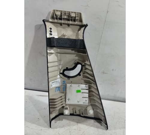 Обшивка центральной стойки(правая верхняя)