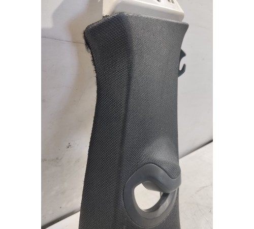 Обшивка центральной стойки(правая верхняя)