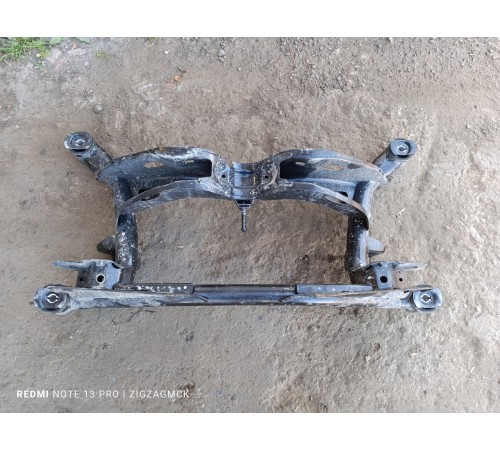 Балка подвески (подрамник) задняя