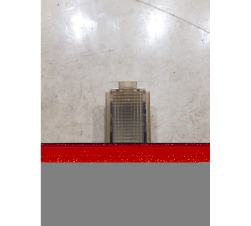 Плафон внутреннего освещения салона