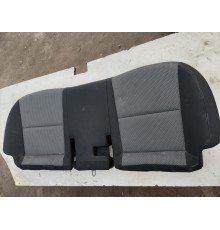 Сиденье нижнее заднего ряда