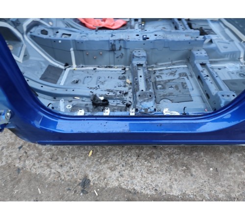 Порог со стойкой левый