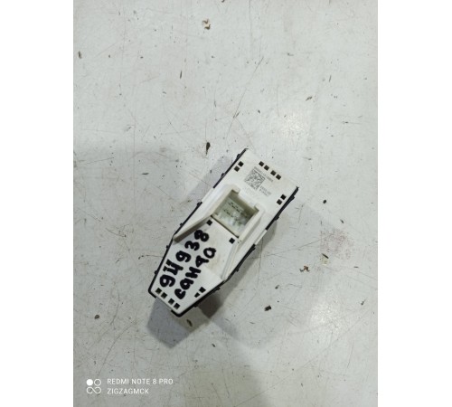 Кнопка стеклоподъемника (задняя левая)