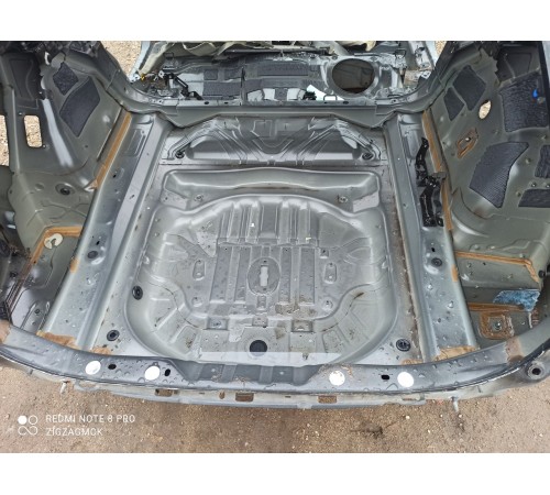 Ниша багажника(запасного колеса)