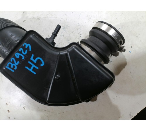 Патрубок воздушного фильтра