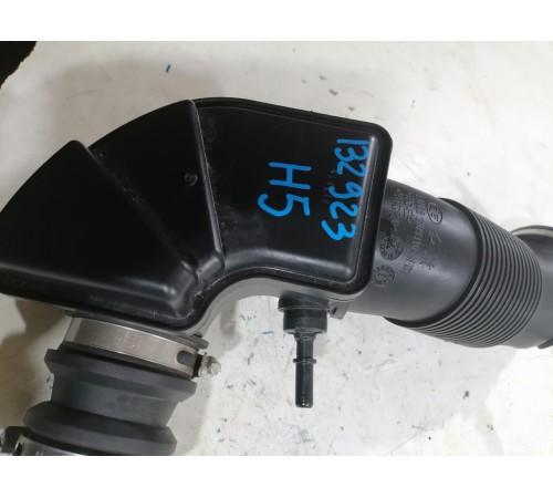 Патрубок воздушного фильтра