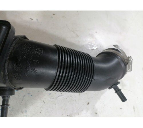 Патрубок воздушного фильтра