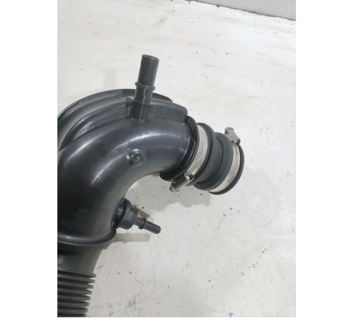 Патрубок воздушного фильтра