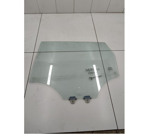 Стекло двери задний левый