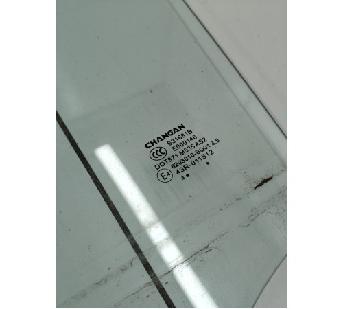 Стекло двери задний левый