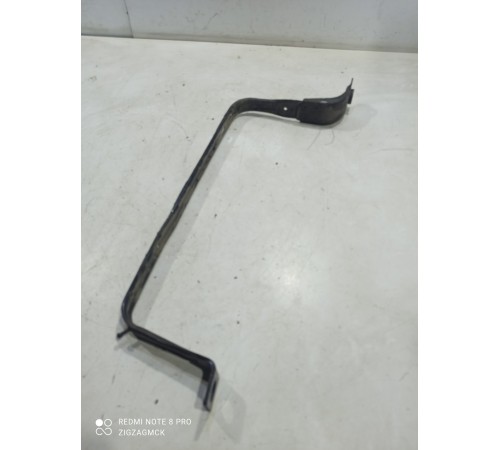 Крепление топливного бака правое