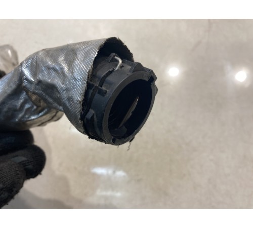 Патрубок системы охлаждения