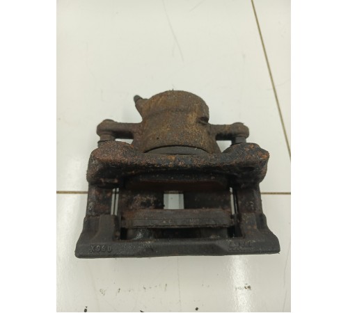 Суппорт передний левый