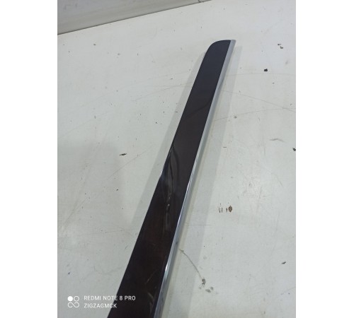 Накладка двери декоративная (задняя правая)