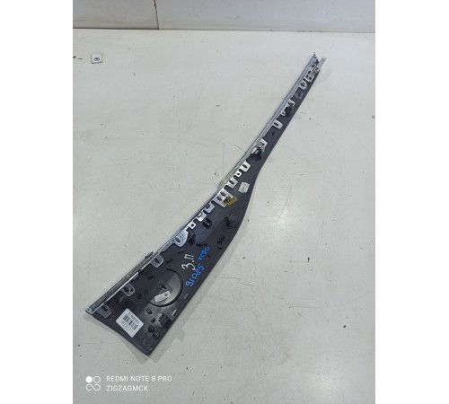 Накладка двери декоративная (задняя правая)