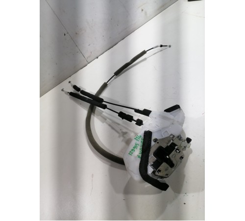 Замок двери передний левый