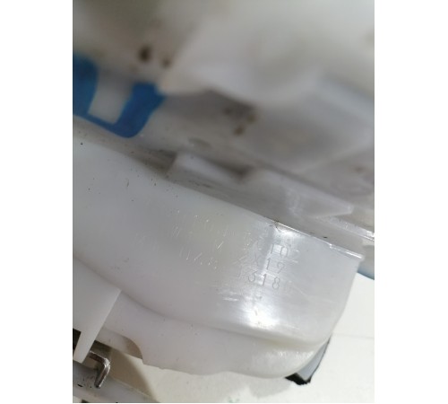 Замок двери передний левый