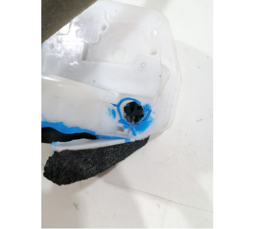 Замок двери передний левый