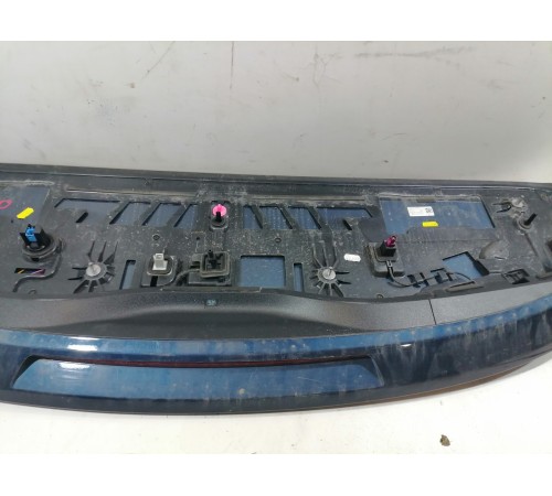 Спойлер крышки багажника