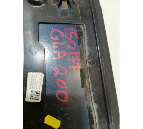 Спойлер крышки багажника