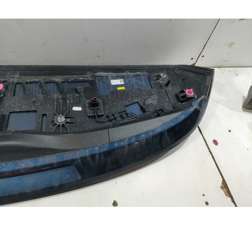 Спойлер крышки багажника