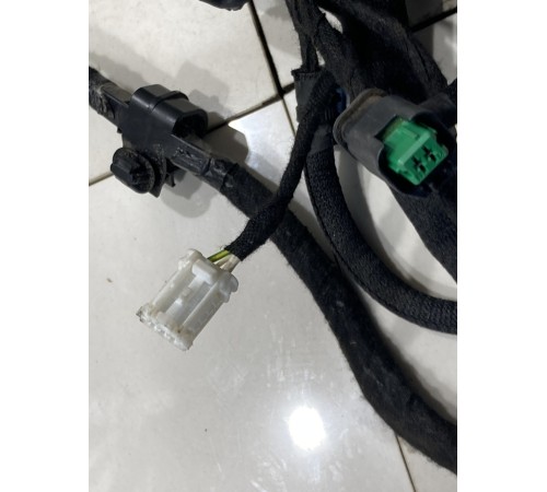 Электропроводка крышки багажника