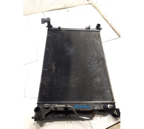 Радиатор охлаждения двигателя