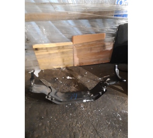 Кронштейн поперечины рамы