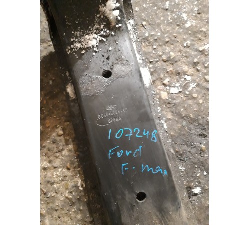 Кронштейн поперечины рамы